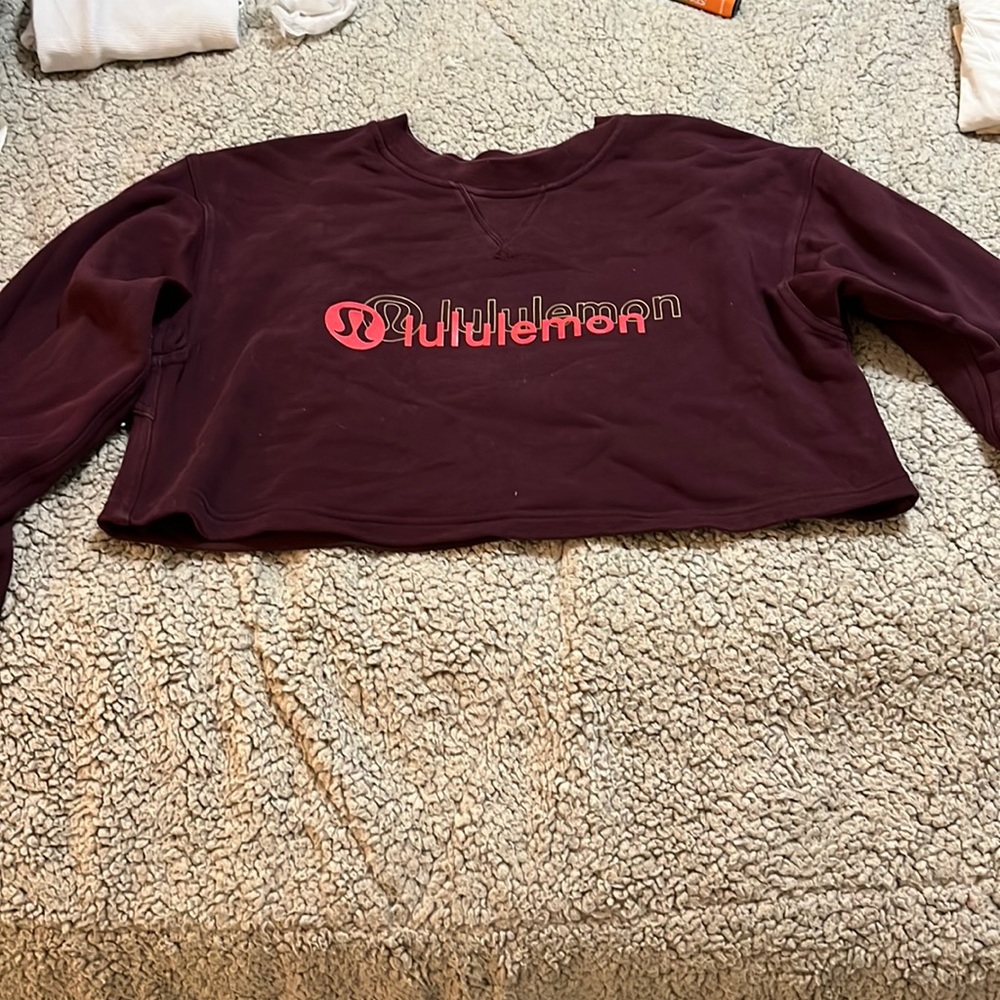 Lululemon cropped sweatshirt